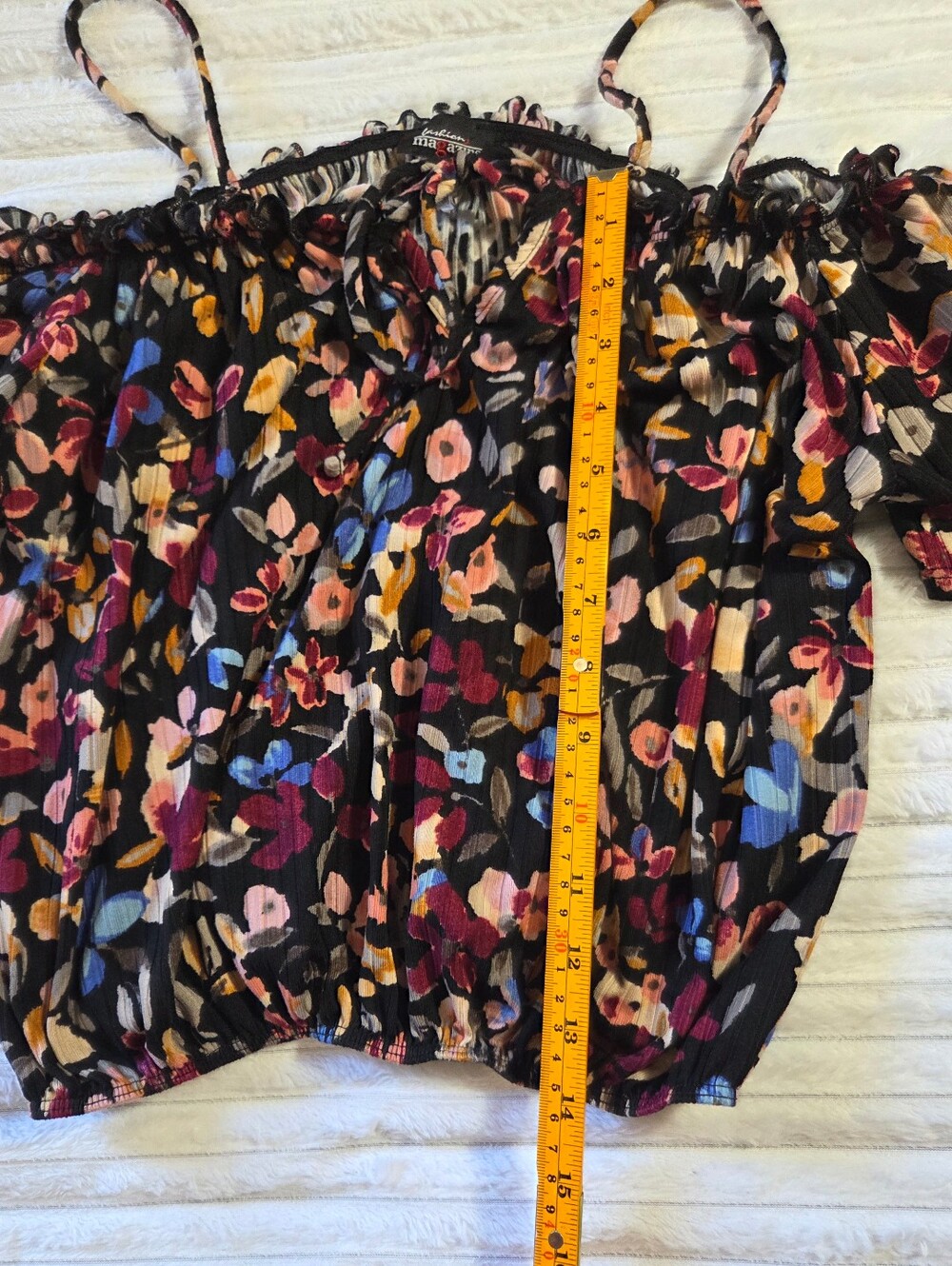 Magazine Floral Off Shoulder Peasant Top Women’s Medium Black Multicolor Blouse